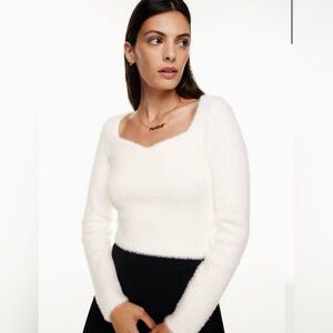 Sunday Best Aritzia Elsie Sweater
Sweetheart-neck